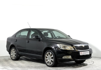 Подержанный автомобиль Skoda Octavia Liftback 2009 года (3 фото)