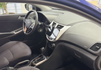 Подержанный автомобиль Hyundai Solaris Sedan 2015 года (10 фото)