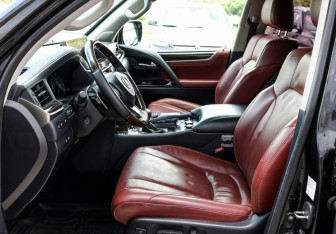 Подержанный автомобиль Lexus LX 2016 года (16 фото)