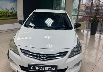 Подержанный автомобиль Hyundai Solaris Sedan 2014 года (2 фото)