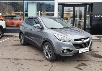 Подержанный автомобиль Hyundai ix35 2015 года (3 фото)