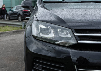 Подержанный автомобиль Volkswagen Touareg 2013 года (22 фото)