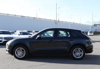 Подержанный автомобиль Porsche Macan 2019 года (8 фото)