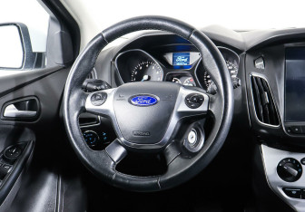 Подержанный автомобиль Ford Focus Wagon 2014 года (11 фото)