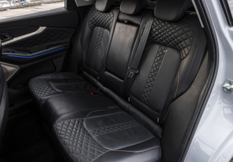 Подержанный автомобиль Exeed TXL 2023 года (10 фото)