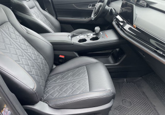 Подержанный автомобиль Changan UNI-K 2024 года (9 фото)