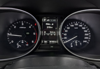 Подержанный автомобиль Hyundai Santa Fe 2017 года (16 фото)