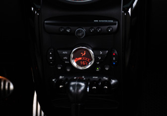 Подержанный автомобиль MINI Countryman 2013 года (15 фото)