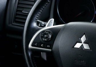 Подержанный автомобиль Mitsubishi ASX 2013 года (8 фото)