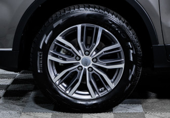 Подержанный автомобиль Geely Atlas Pro 2023 года (15 фото)