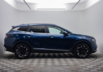 Подержанный автомобиль Kia Sportage 2023 года (6 фото)