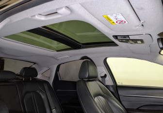 Подержанный автомобиль Hyundai Sonata 2022 года (23 фото)