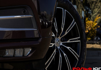 Подержанный автомобиль Volvo XC60 2021 года (19 фото)