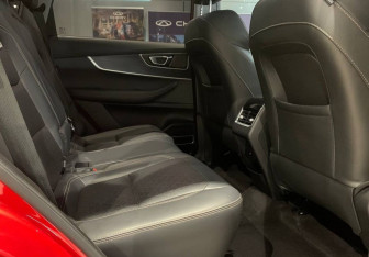 Подержанный автомобиль Chery Tiggo 8 2021 года (13 фото)