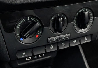 Подержанный автомобиль Skoda Rapid Liftback 2021 года (21 фото)