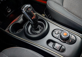 Подержанный автомобиль MINI Countryman 2019 года (26 фото)