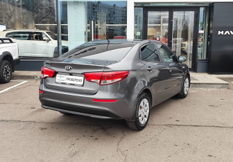 Подержанный автомобиль Kia Rio Sedan 2015 года (5 фото)
