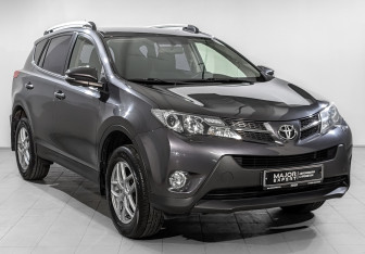 Подержанный автомобиль Toyota RAV4 2014 года (3 фото)