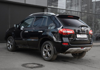 Подержанный автомобиль Renault Koleos 2012 года (7 фото)