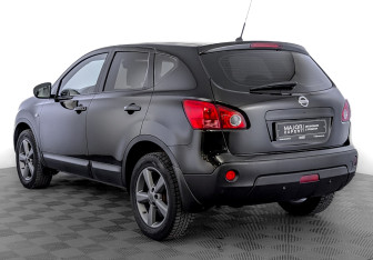 Подержанный автомобиль Nissan Qashqai 2008 года (7 фото)