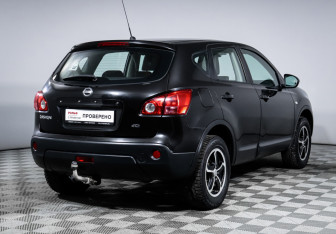 Подержанный автомобиль Nissan Qashqai 2008 года (5 фото)