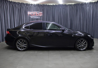 Подержанный автомобиль Lexus IS Sedan 2014 года (4 фото)