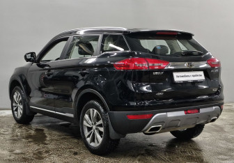 Подержанный автомобиль Geely Atlas 2021 года (7 фото)