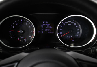 Подержанный автомобиль Kia Ceed Hatchback 2019 года (12 фото)