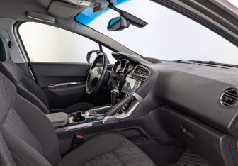 Подержанный автомобиль Peugeot 3008 2012 года (13 фото)