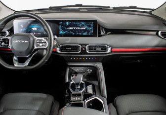 Подержанный автомобиль Jetour X50 2024 года (13 фото)