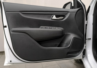 Подержанный автомобиль Kia Rio Sedan 2021 года (19 фото)