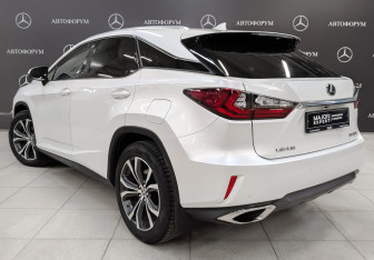 Подержанный автомобиль Lexus RX 2018 года (7 фото)