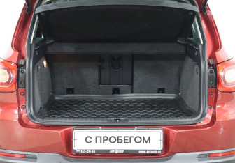 Подержанный автомобиль Volkswagen Tiguan 2011 года (23 фото)