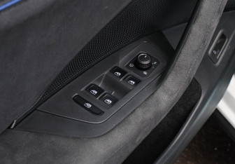 Подержанный автомобиль Volkswagen Tiguan 2025 года (22 фото)