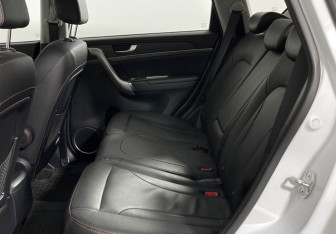 Подержанный автомобиль Haval H6 2017 года (10 фото)