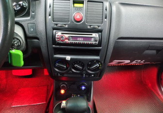 Подержанный автомобиль Hyundai Getz 2007 года (15 фото)