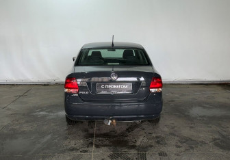 Подержанный автомобиль Volkswagen Polo Sedan 2014 года (6 фото)