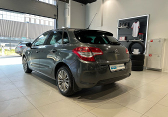 Подержанный автомобиль Citroen C4 Hatchback 2012 года (6 фото)
