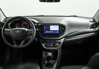 Подержанный автомобиль LADA (ВАЗ) Vesta Sedan 2019 года (12 фото)