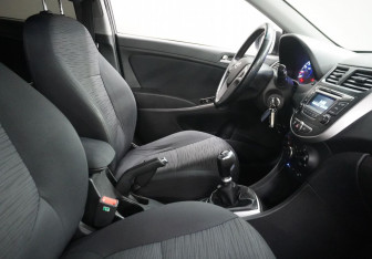 Подержанный автомобиль Hyundai Solaris Sedan 2014 года (11 фото)