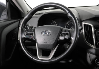 Подержанный автомобиль Hyundai Creta 2017 года (9 фото)