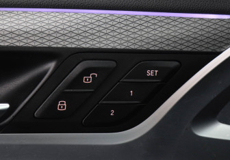 Подержанный автомобиль BMW X4 2019 года (18 фото)