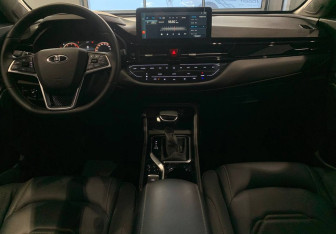 Подержанный автомобиль Москвич 3 2023 года (11 фото)