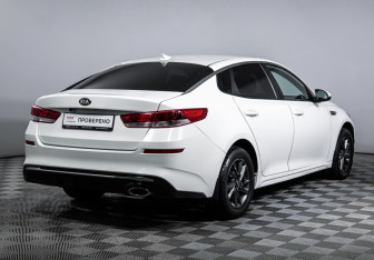 Подержанный автомобиль Kia Optima Sedan 2019 года (5 фото)