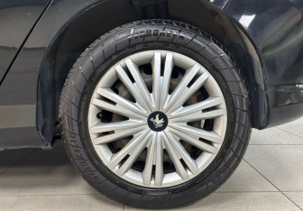 Подержанный автомобиль Peugeot 308 Hatchback 2010 года (9 фото)