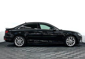 Подержанный автомобиль Audi A4 Sedan 2019 года (4 фото)