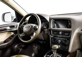 Подержанный автомобиль Audi Q5 2014 года (9 фото)