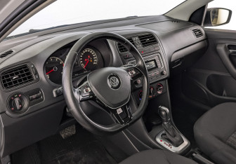Подержанный автомобиль Volkswagen Polo Sedan 2019 года (15 фото)