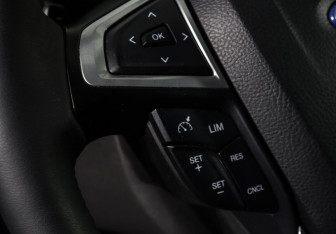 Подержанный автомобиль Ford Mondeo Sedan 2016 года (10 фото)