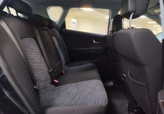 Подержанный автомобиль Kia Ceed Hatchback 2009 года (14 фото)
